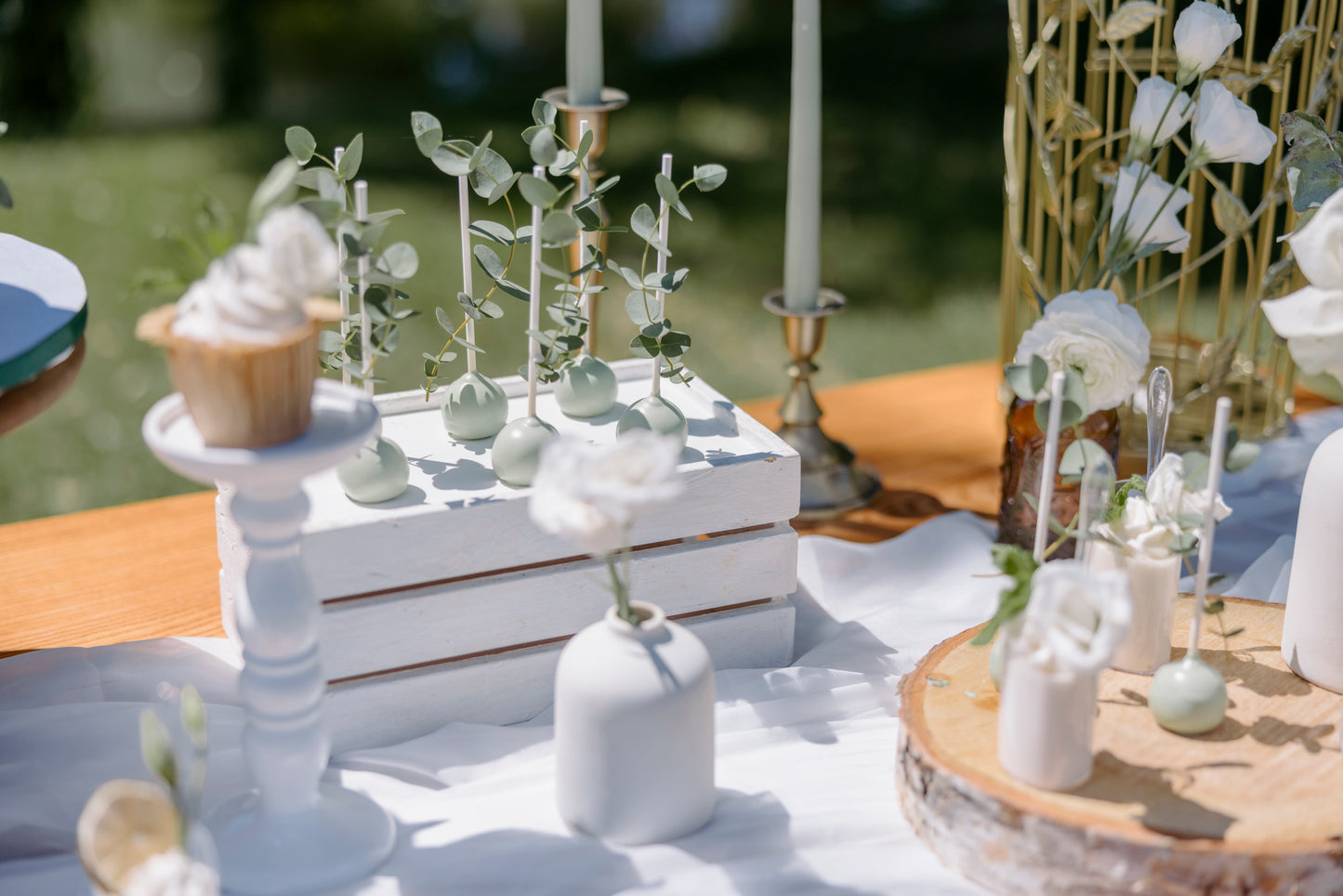 White Bud Vases - rental