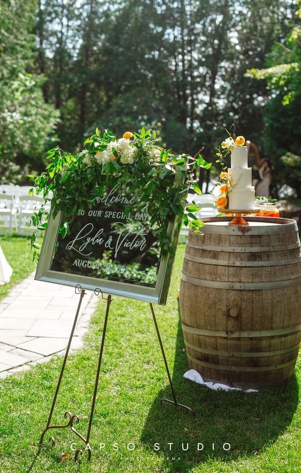 Rococo Style Easel - rental