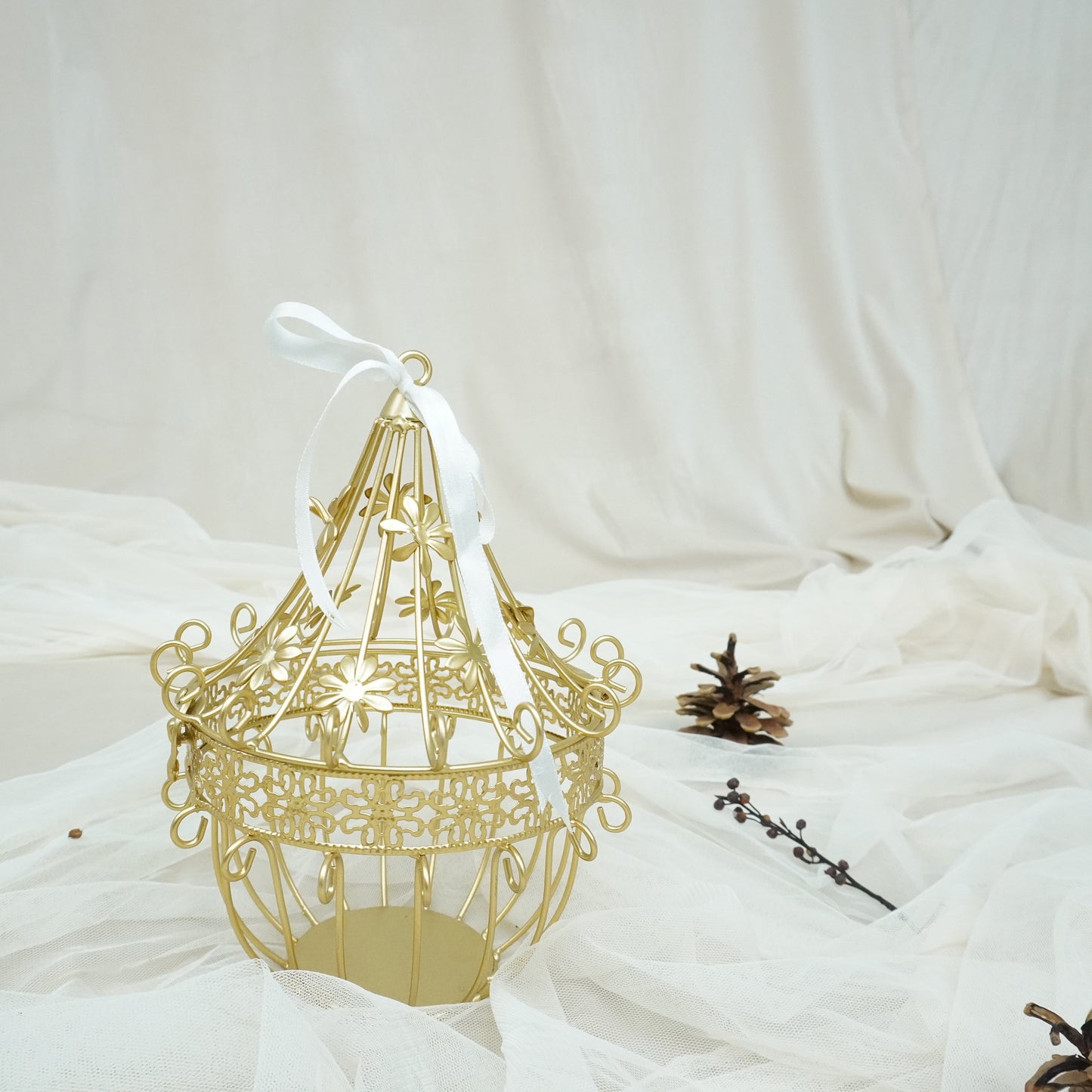 Receiving Table Decoration - Golden Basket - rental