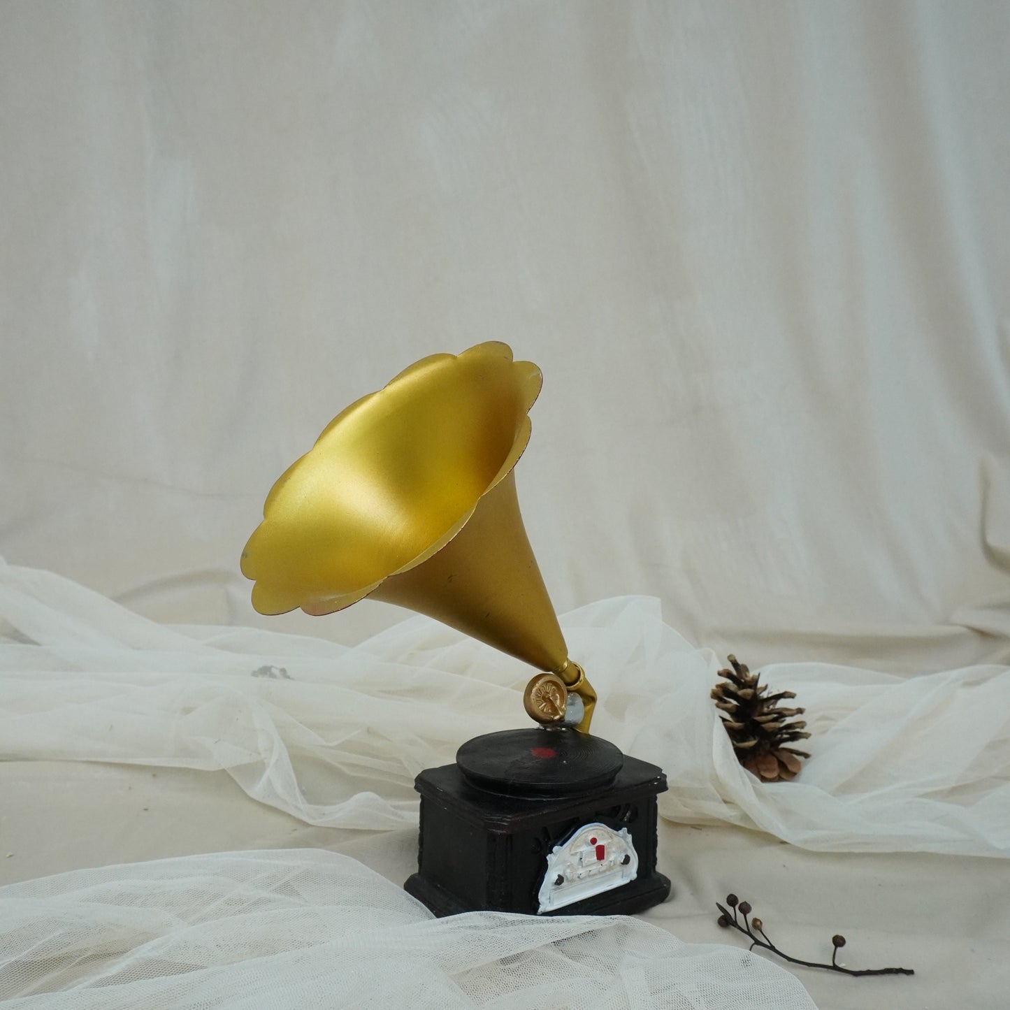 Receiving Table Decoration - Phonograph - rental