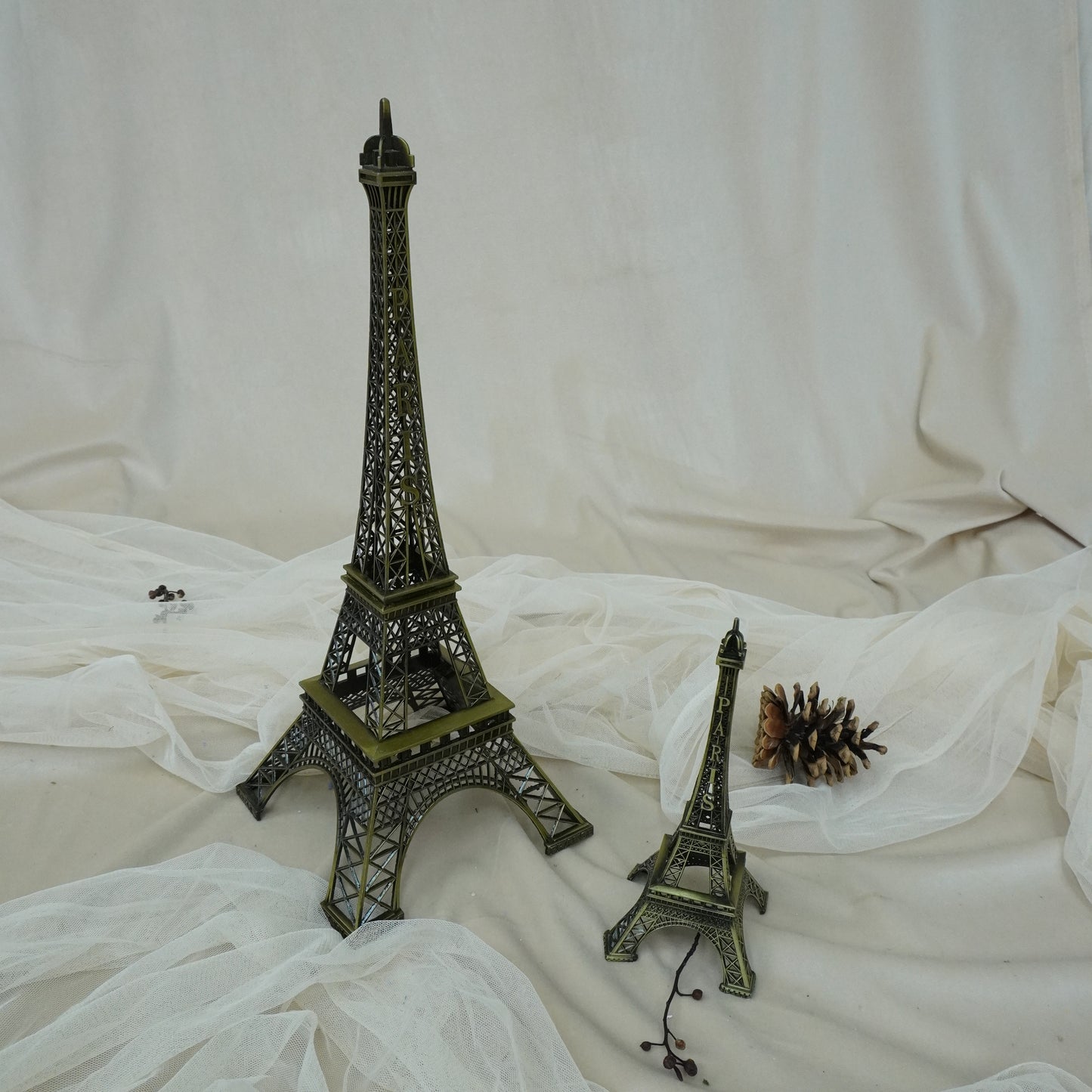Receiving Table Decoration - Eiffel Tower - rental