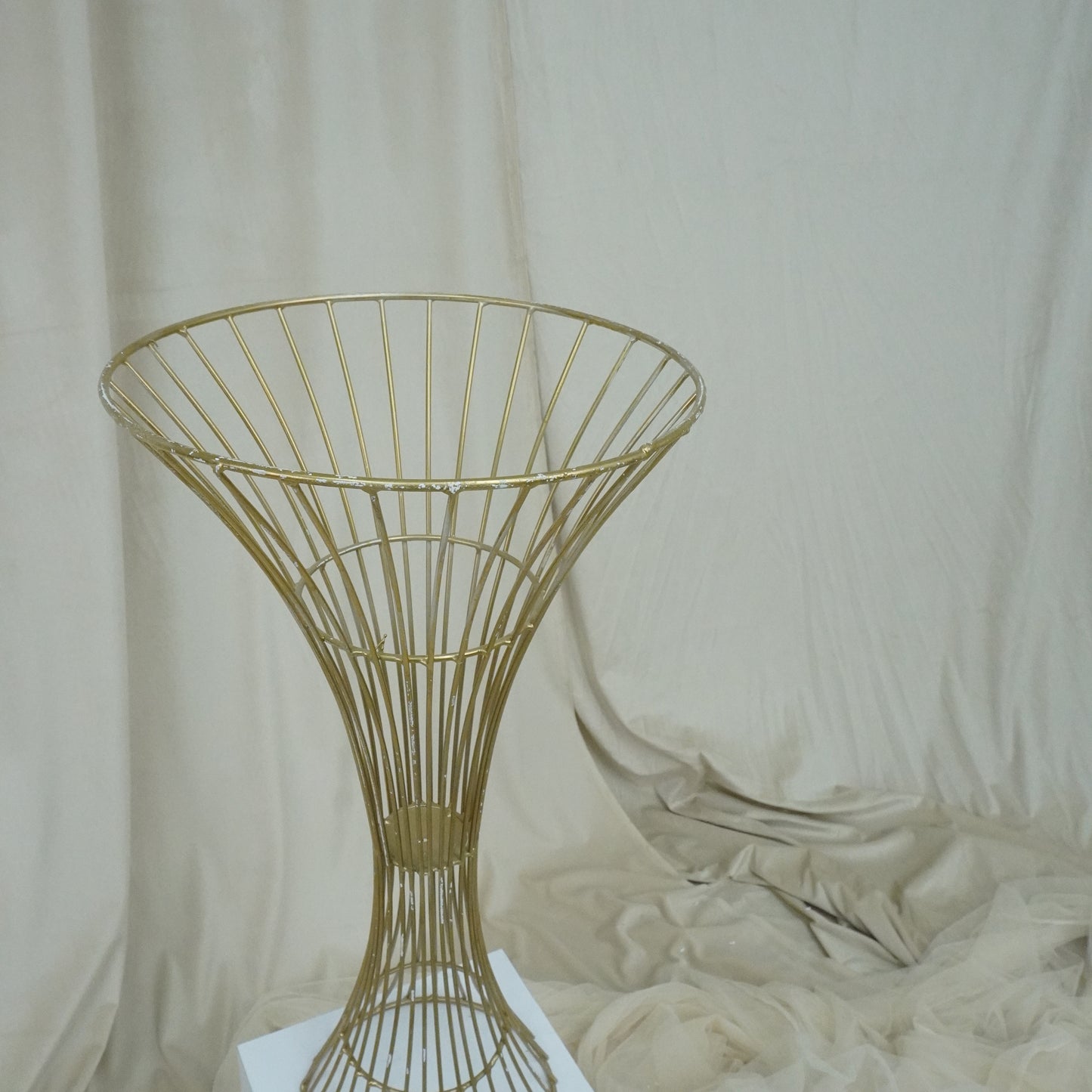 Golden Funnel Stand - rental