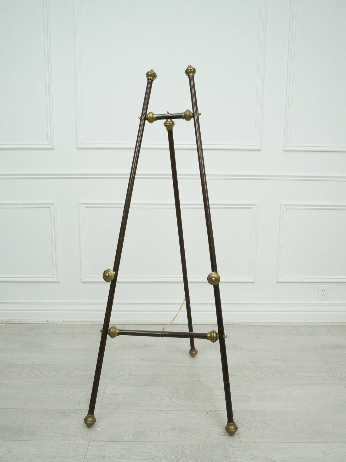 Black Metal Easel - rental