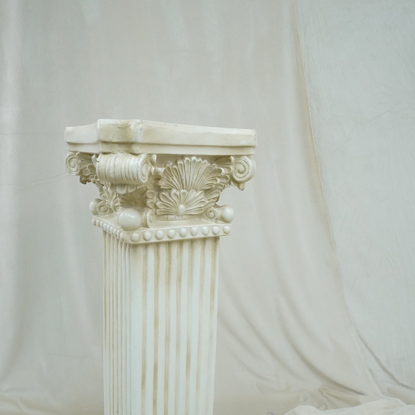 Roman Pillar Pedestal - rental