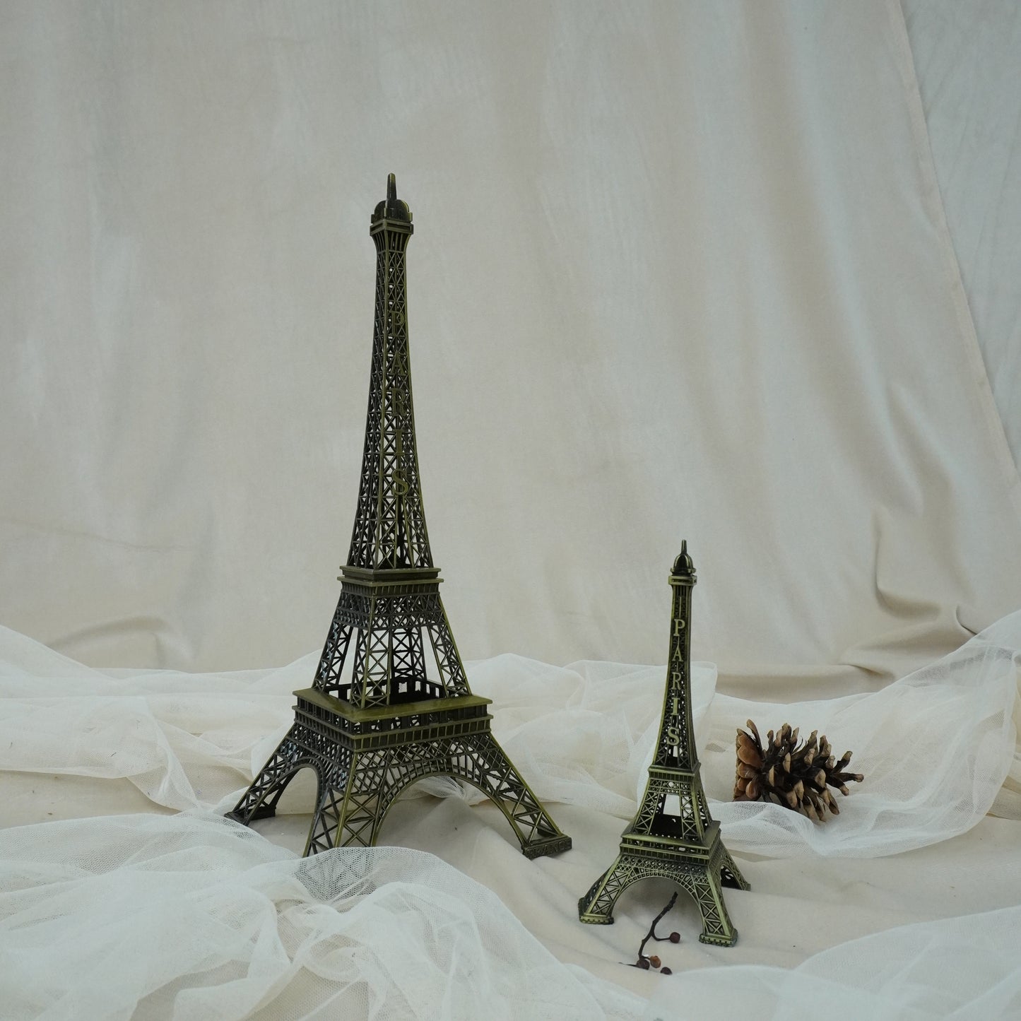 Receiving Table Decoration - Eiffel Tower - rental